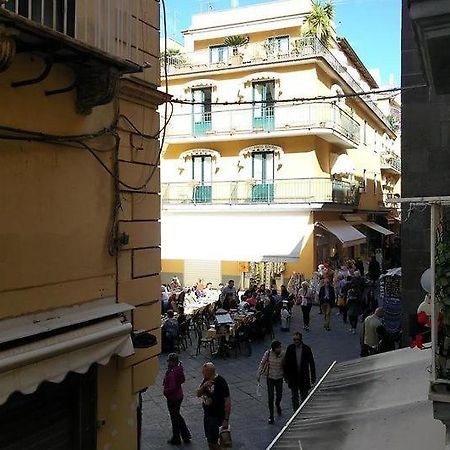 Sunshine House Villa ซอร์เรนโต ภายนอก รูปภาพ